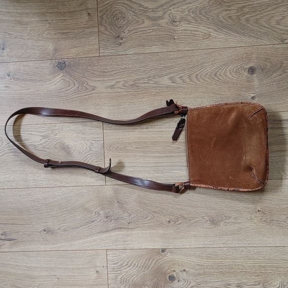 M. Gemi Suede Rosetta Crossbody Bag Italy - Picture 8 of 13